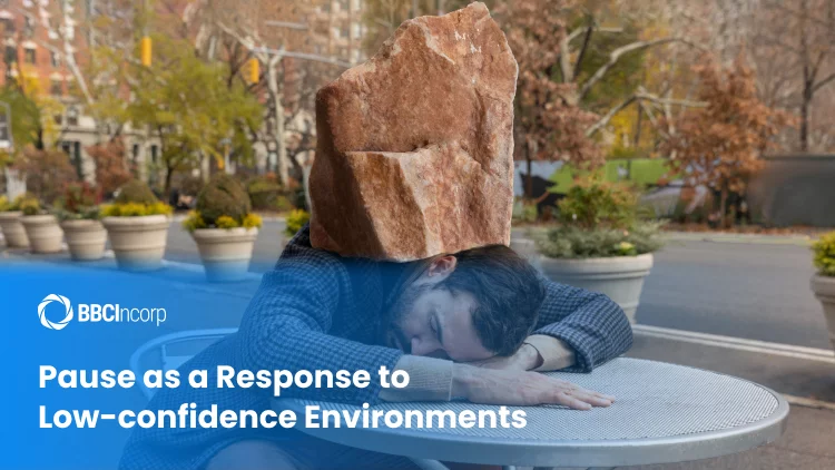 Pause as a response to low-confidence environments
